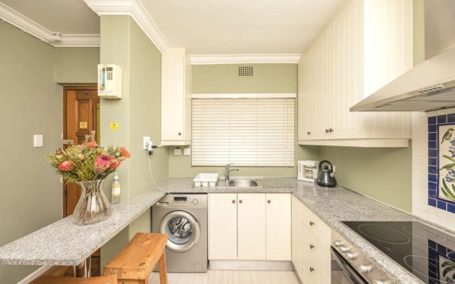 Contemporary 4 Bedroom Home