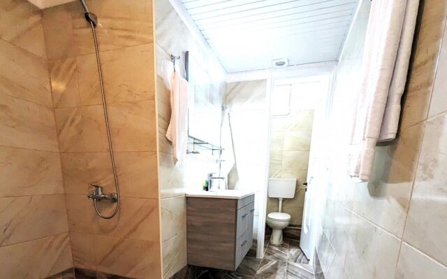 Achilleas Rentals in Kamena Vourla