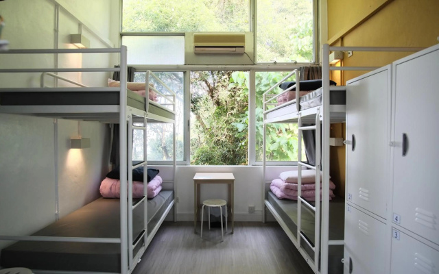 Hong Kong Island YHA Jockey Club Mt. Davis Youth Hostel – Guest Rooms – Hong Kong