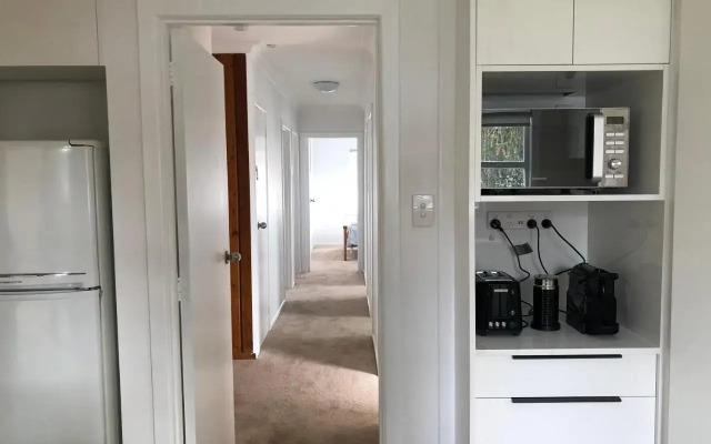 Comfortable Holiday Home at Mt Wellington