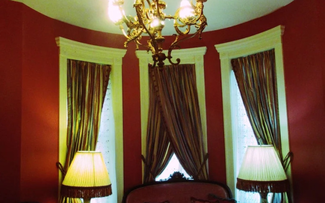 Johnstone Mansion