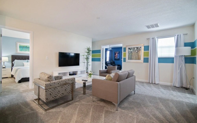 8BR ChampionsGate Pool Home wTheater