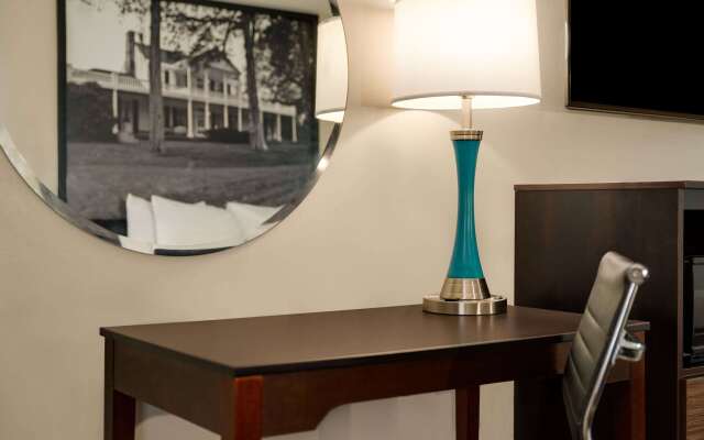 Super 8 by Wyndham Ocean Springs Biloxi