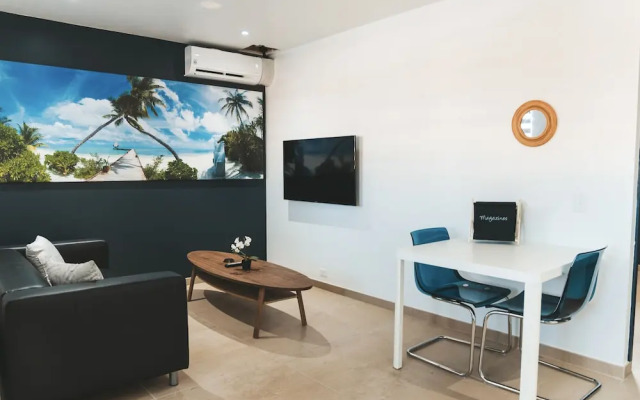 Gray Door Apartments - Adults Only