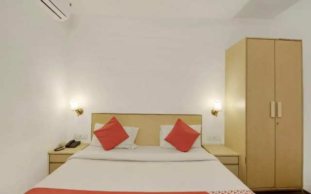 OYO 74511 Hotel Adya
