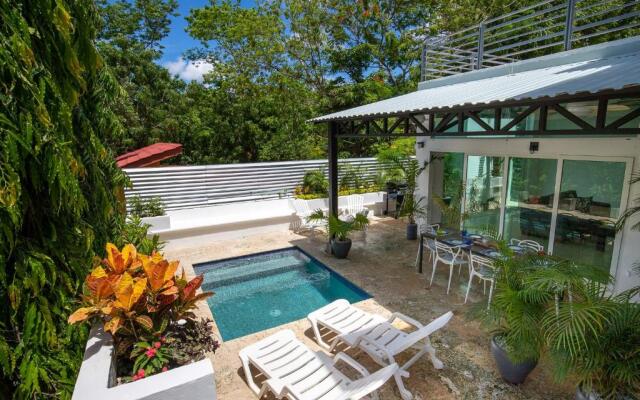 Casa Esmeralda - Family Friendly 3 Bedroom Home with Private Pool