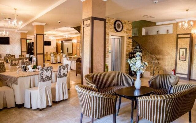 Hotel Yarus