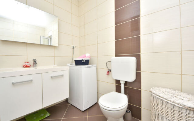 Apartmani Ana Vir