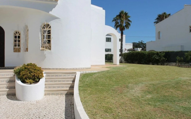 Nora GM in Albufeira