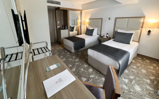 Kaya Izmir Thermal And Convention