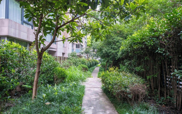 Tyms 1BR 1BA Apt Xujiahui Metro