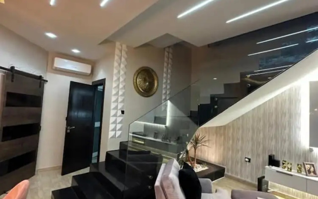 Luxury Central Cosy Villa