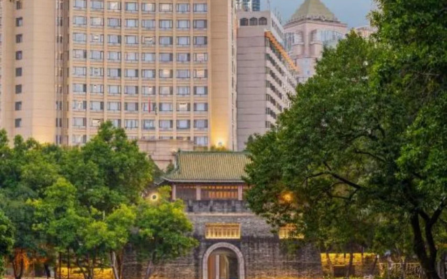 Yuexiu  Guangzhou, Curio Collection by Hilton
