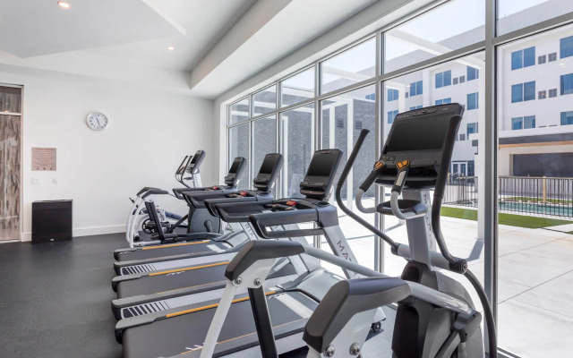 Cambria Hotel Waco Univ Riverfront