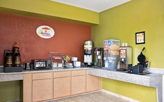 Red Lion Inn & Suites IAH Airport East