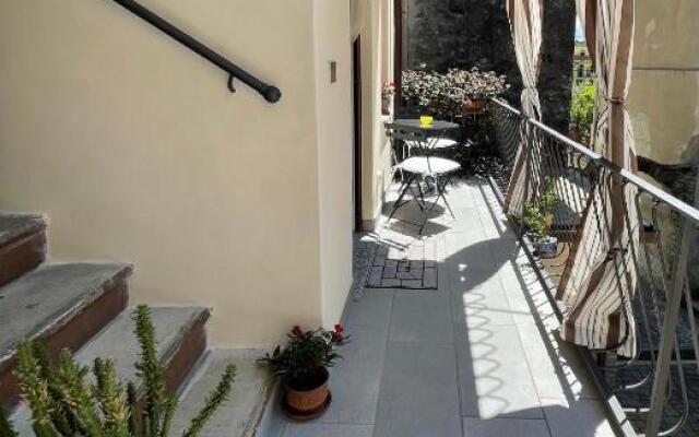 LE RONDINI - Courtyard apartment with balcony & terrace