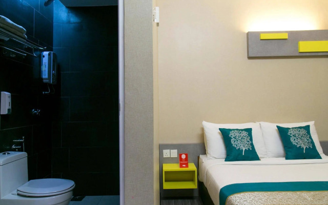 Smile Hotel Danau Kota