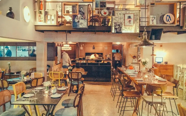 Sacha's Hotel UNO & UNO Express