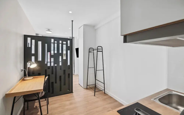 limehome Piraeus Olive