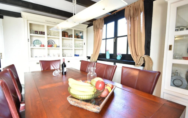 Spacious Mansion With Meadow View in Bruinisse