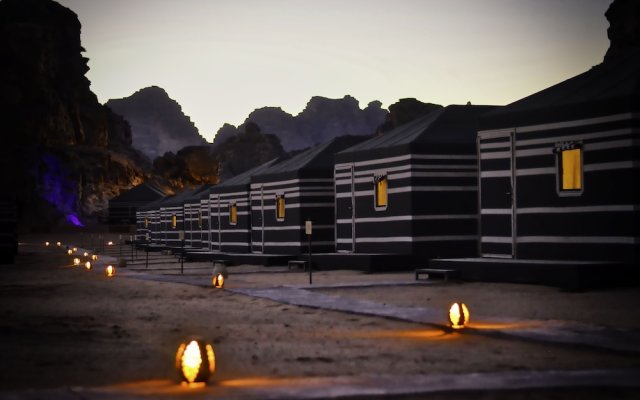 Space Village Luxury Camp