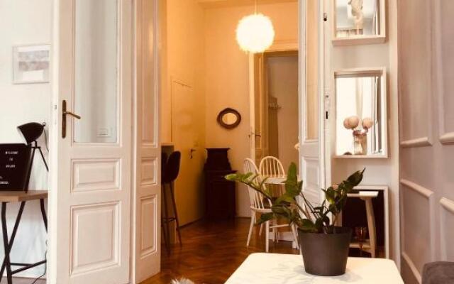 Room 44