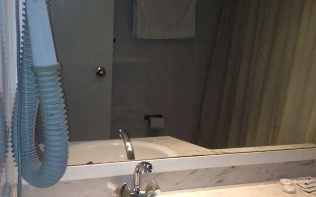 Aquarium Hotel & Resort