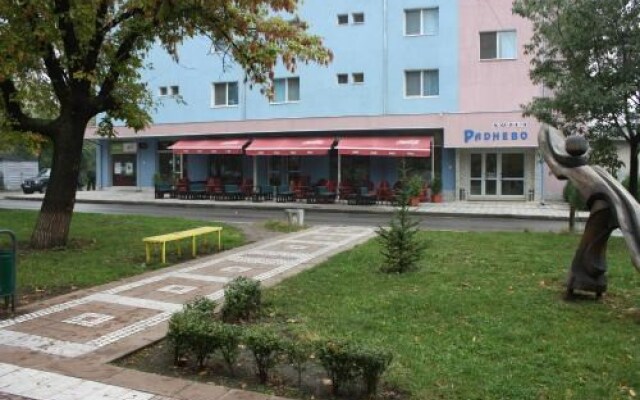 Hotel Radnevo