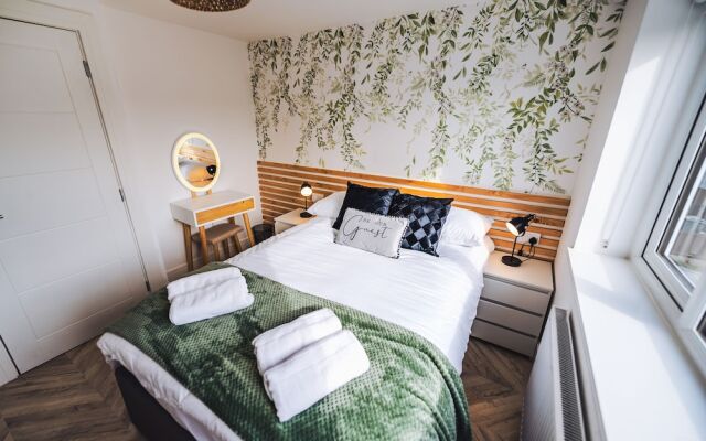 Luxurious 3-Bedroom Oasis Manchester