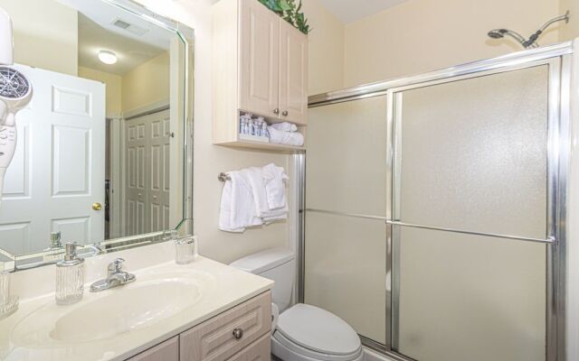 Stunning Renovated Golf Villa Near Beach