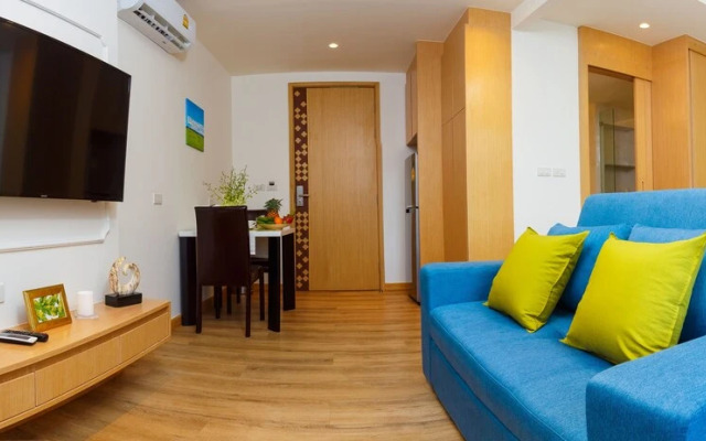 The Aristo Beach Front 520 by Holy Cow