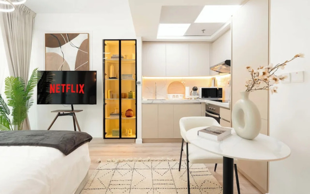 KeyRock Living - Marina Studio Sea View