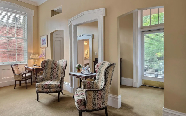 The Presidents' Quarters Inn