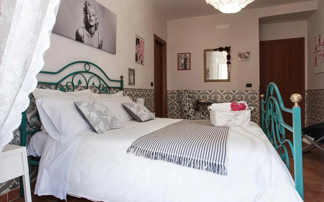 Hotel Cine Holiday