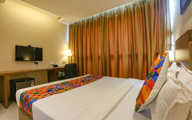 Fabhotel Royal International
