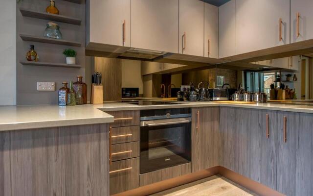 The Quadrant - The Palm Suite