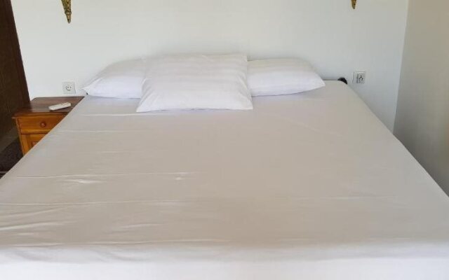 Segara Beach Inn