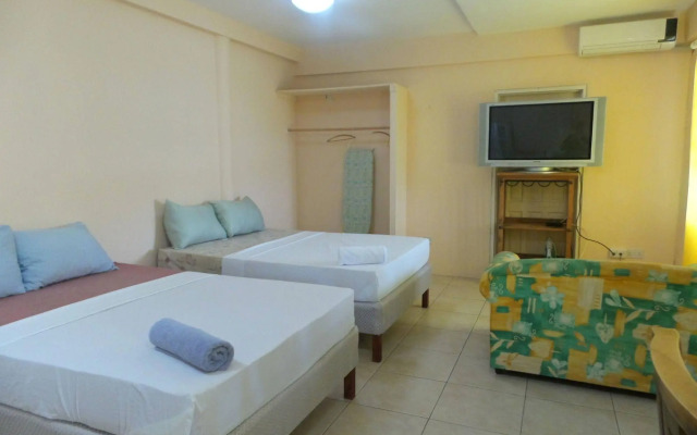 Capt. Harris Suites