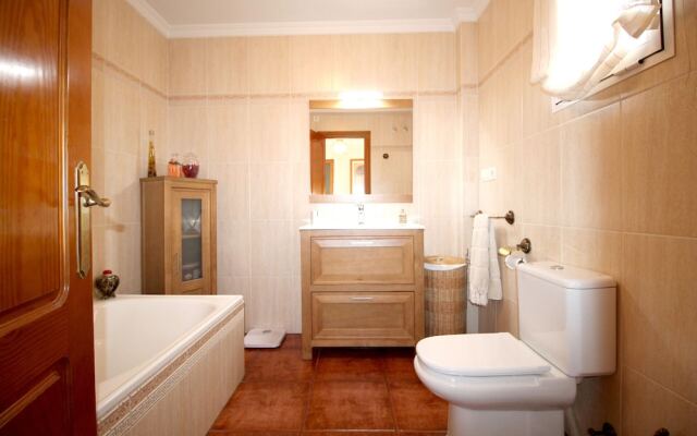 1072 Villa Palomas