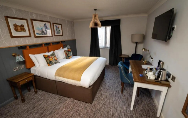 The Ely Hotel by Chef and Brewer Collection