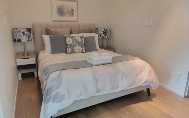 Paihia Beach Front 1 bedroom Apartment