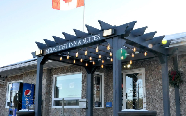 Moonlight Inn and Suites