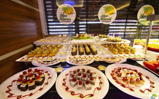 Kleopatra Blue Hawaii Hotel