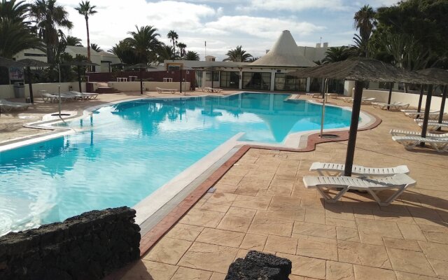 Playa Roca Costa Teguise