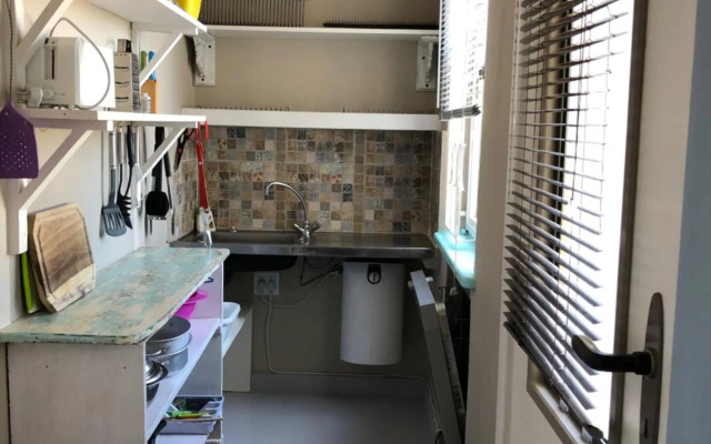 Quaint Seaside Cottage