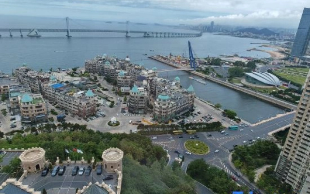 Yueju Hotel (Dalian Hi-tech Wanda Plaza)