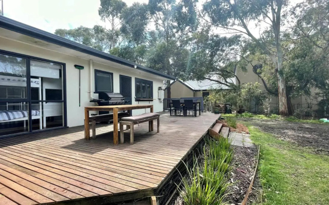 WISTERIA COTTAGE - Pet Friendly