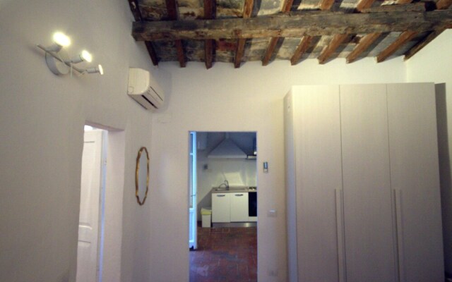 Prestige House Arno River