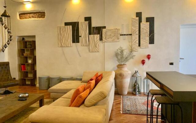 Kindness art apartment in historic center
