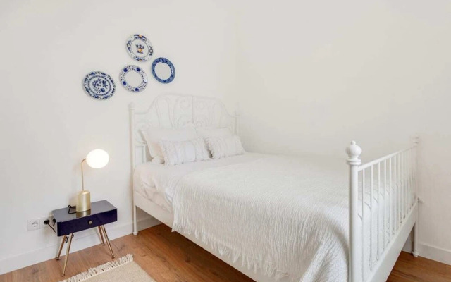 Bright Apartment near 28 Tram Line, Lisbon